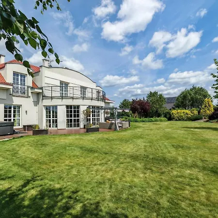 Strefa Zen Z Jacuzzi I Basenem