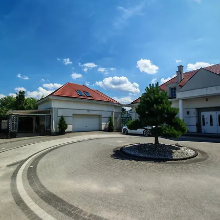 Strefa Zen Z Jacuzzi I Basenem Apartament *