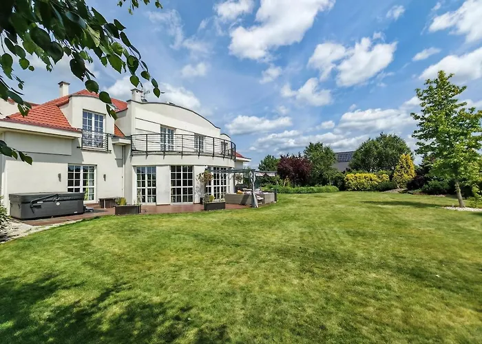 Strefa Zen Z Jacuzzi I Basenem