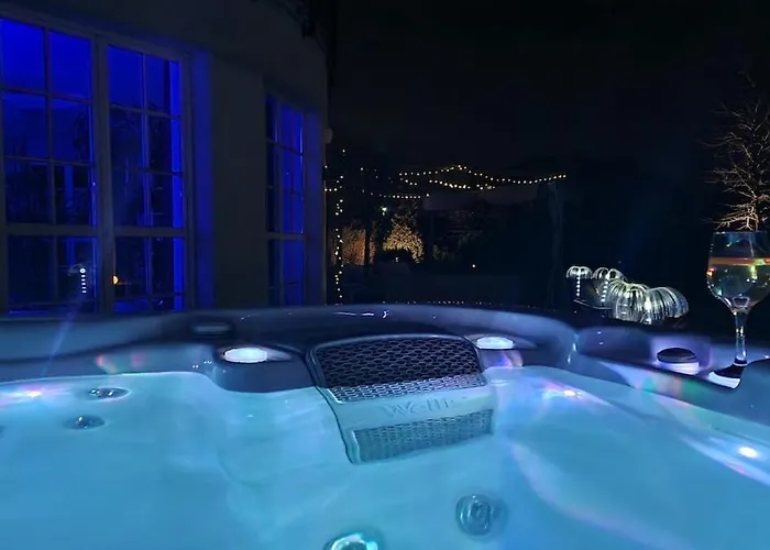 Strefa Zen Z Jacuzzi I Basenem Apartment *